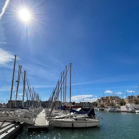 T2 Cosy A Gruissan Piscine, Clim Wifi Parking