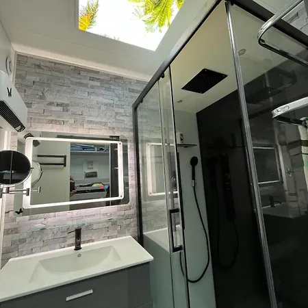 T2 Cosy A Gruissan Piscine, Clim Wifi Parking *