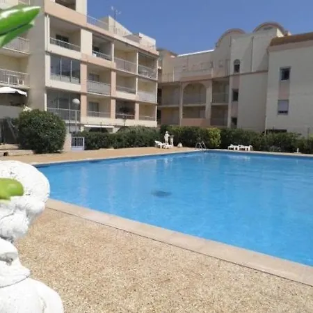 Rdc Avec Piscine Wifi Parking Clim アパート